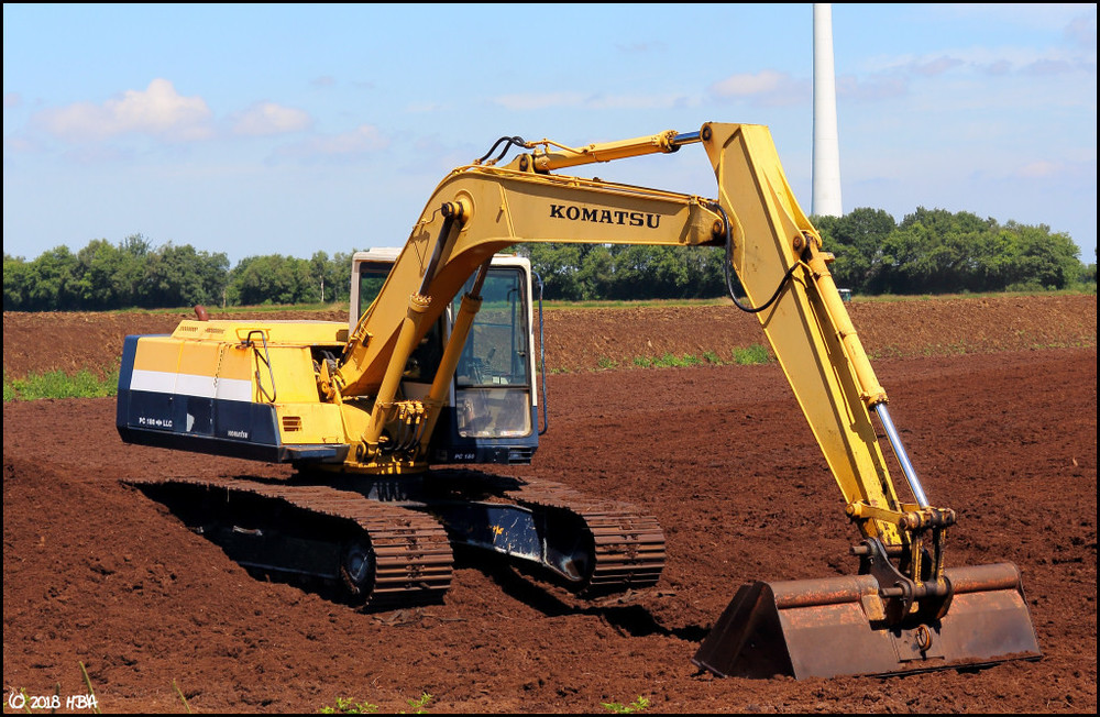 Komatsu_PC180LLC_Torf.thumb.jpg.4dce7f210db00efd725ca246948d11e4.jpg