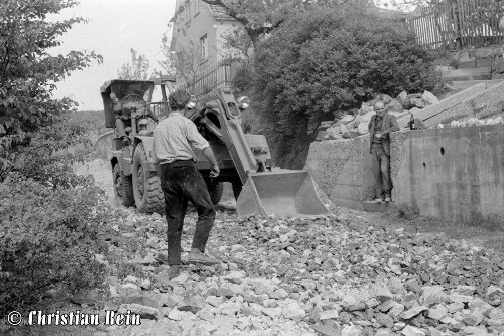 h-sw-043-18-Film1-Lader FD-B1 auf Dumper DR-50 Basis (Janus Einsatz) im Rosenthal 11.05.68-62.jpg