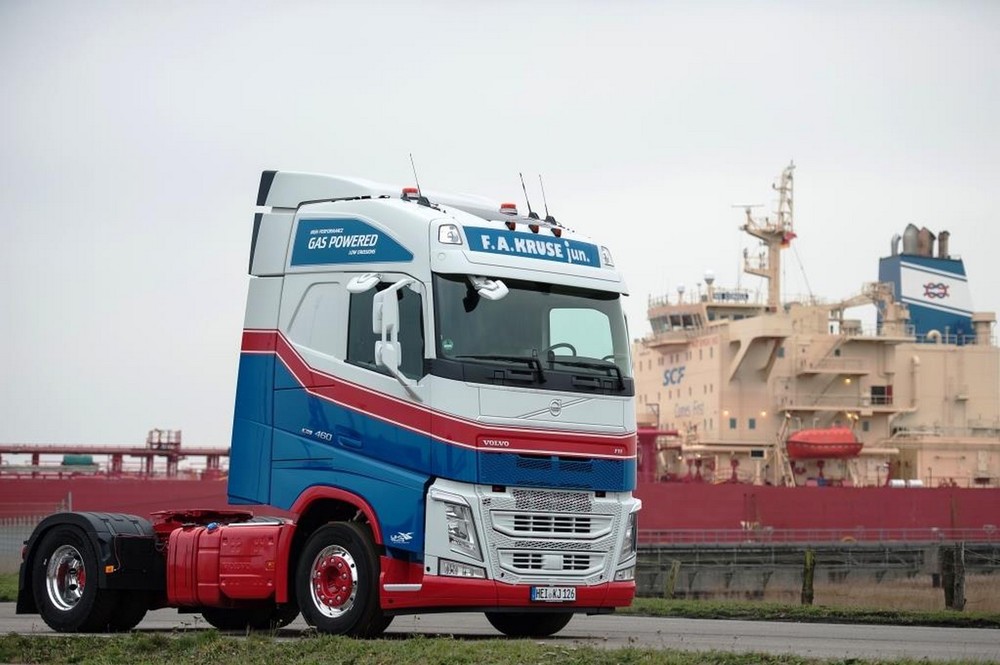 Volvo Trucks erster LNG Deu_3_low (1920).jpg