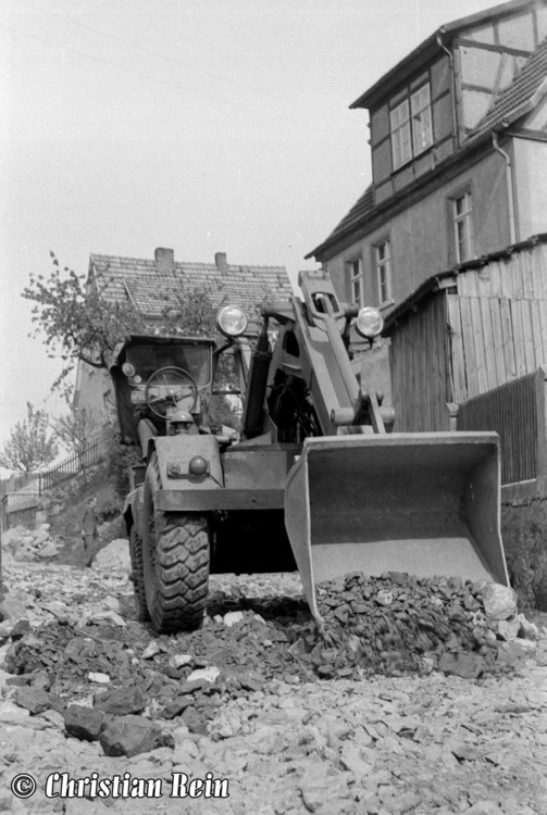 h-sw-043-18-Film1-Lader FD-B1 auf Dumper DR-50 Basis (Janus Einsatz) im Rosenthal 11.05.68-72.jpg