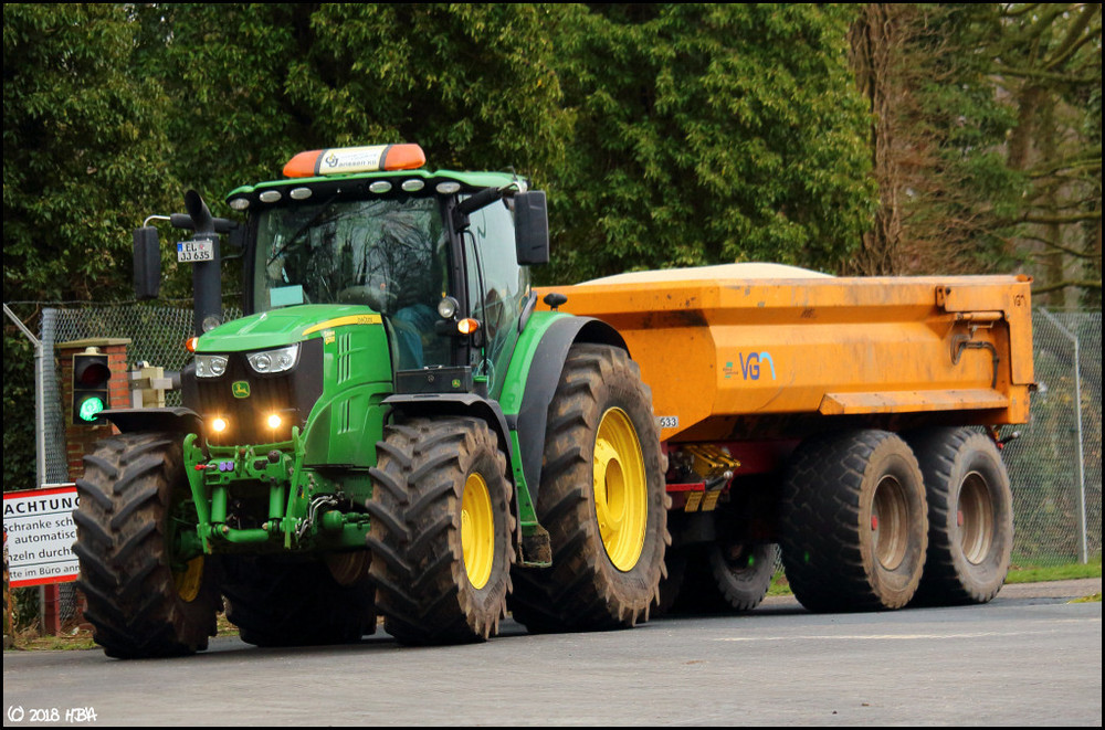 John_Deere_6215R_Van_Ginkel_Machines.thumb.jpg.3bcf327e006730b2b251c3da5ca53741.jpg