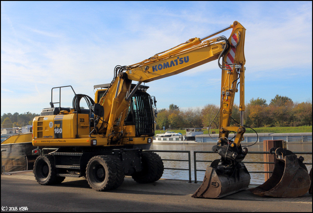 Schleuse_Herbrum_Komatsu_PW160.thumb.jpg.f0ed50e380fec4254a607e2041f0ee75.jpg