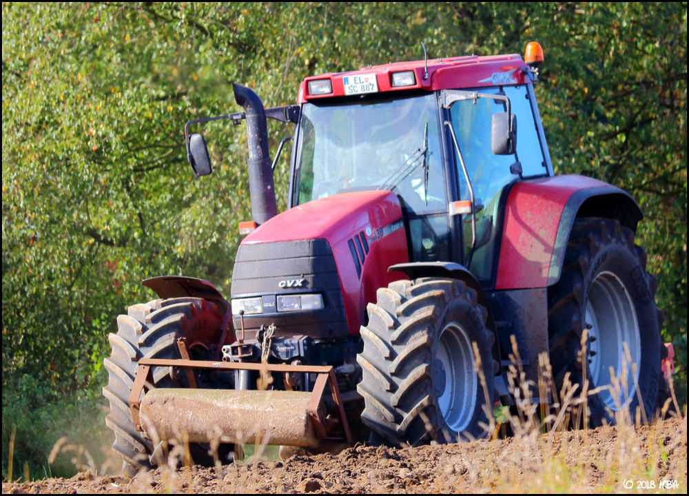 Case_IH_CVX130_1.thumb.jpg.bea78a29eacfe5aec4200a9d67e84a38.jpg