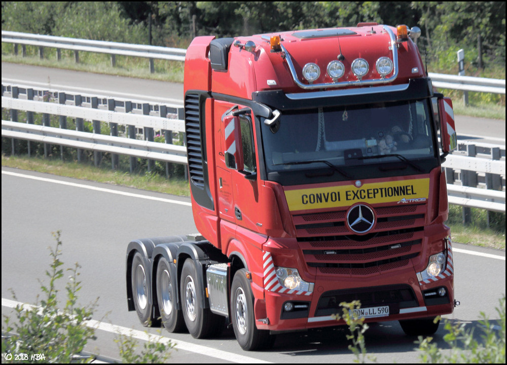 Mercedes_Actros4_SLT_4152_BayWa-r-e_1.thumb.jpg.38e91d6c5394022d02a630f7edefc755.jpg