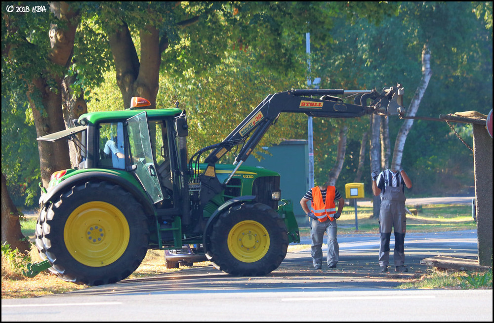 John_Deere6330_Stoll_Robust_F30.thumb.jpg.96e8fd48a3b50ca4e21fb9acfe5bca7d.jpg