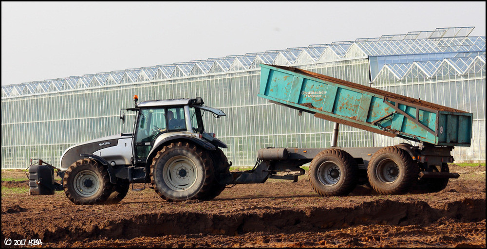 434286933_Valtra_T140_Grotlschen_Fahrzeugbau.thumb.jpg.e8d62267c221f0e5e738d0db60fdb702.jpg