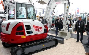 Mehr Informationen zu "Der neue Takeuchi-Kompaktbagger TB 370"