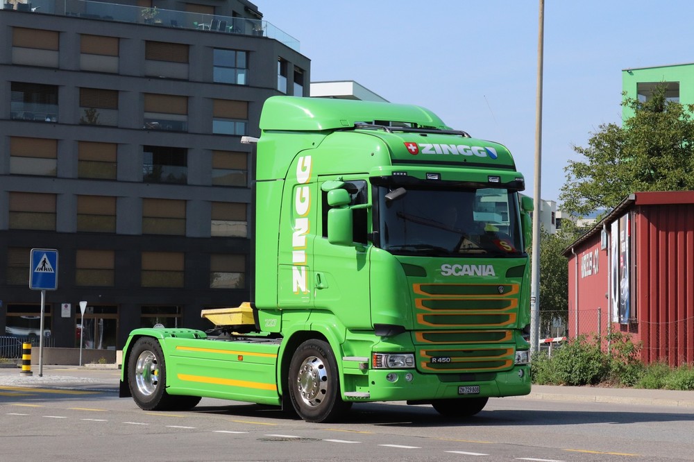 1315488721_ScaniaR13450Szm.2aZingg.thumb.JPG.37a45a36131b90a183eb69a6084d7828.JPG