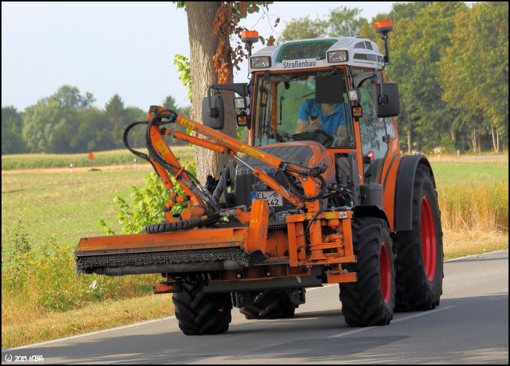 Kommunal-Fendt.thumb.jpg.de049796f026c972de2ab627def8f154.jpg