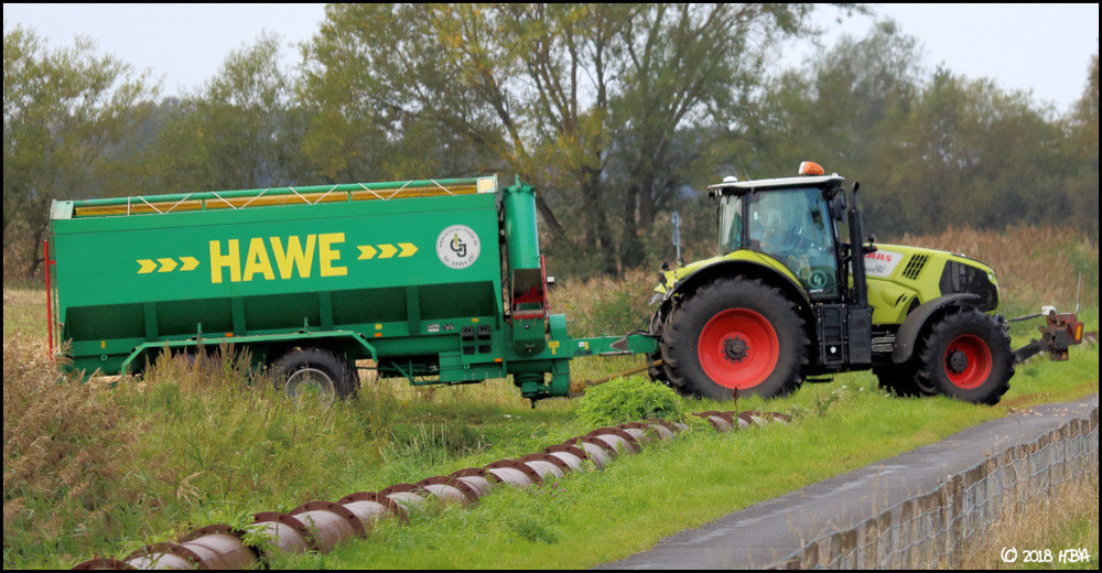 488190388_Claas_AxionHawe_berladewagen.thumb.jpg.f83630d1443c6cf4e4cccd706c744317.jpg