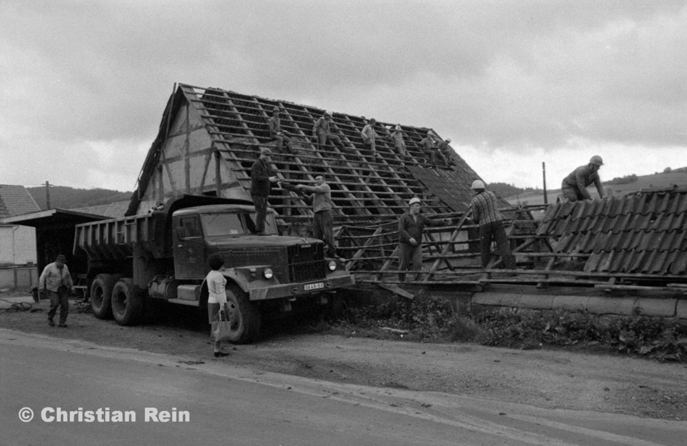 h-sw-066-18-Film1-Scheunenabriss von Lüdecke in Trusen Juni 1978-14.jpg