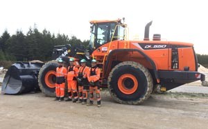 Mehr Informationen zu "Doosan Radlader DL550-5"