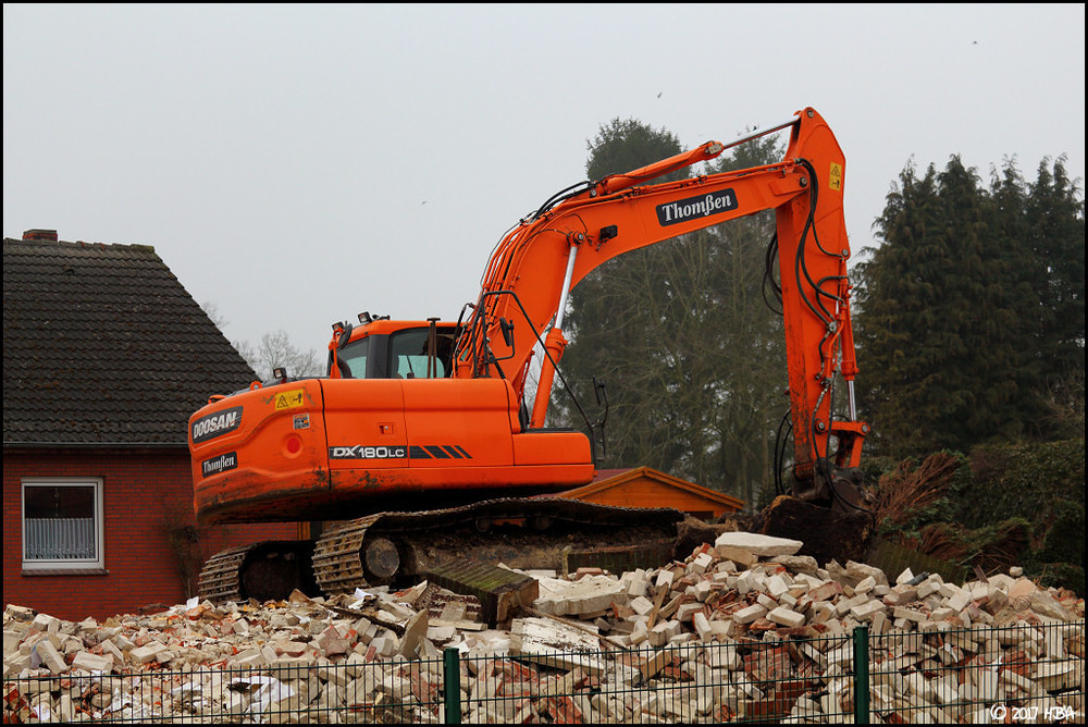 Doosan_DX180LC_Thomßen.jpg