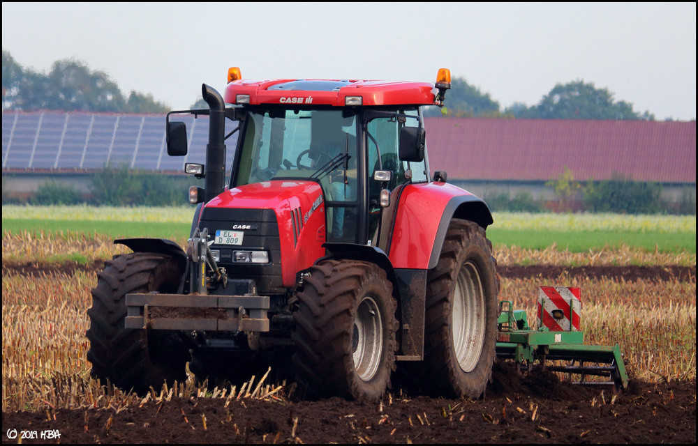 Case_IH_CVX150.thumb.jpg.180506b81a7058e8169dfcf45045cf39.jpg