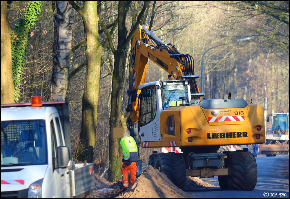 Liebherr_A918_Reinhard_Rohrbau.thumb.jpg.391f82f0600c933e1e89adcccc4917d1.jpg