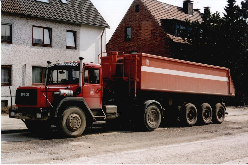 Iveco_SZM.thumb.jpg.bbca2b4597617de11d5b8d07502ce6b3.jpg