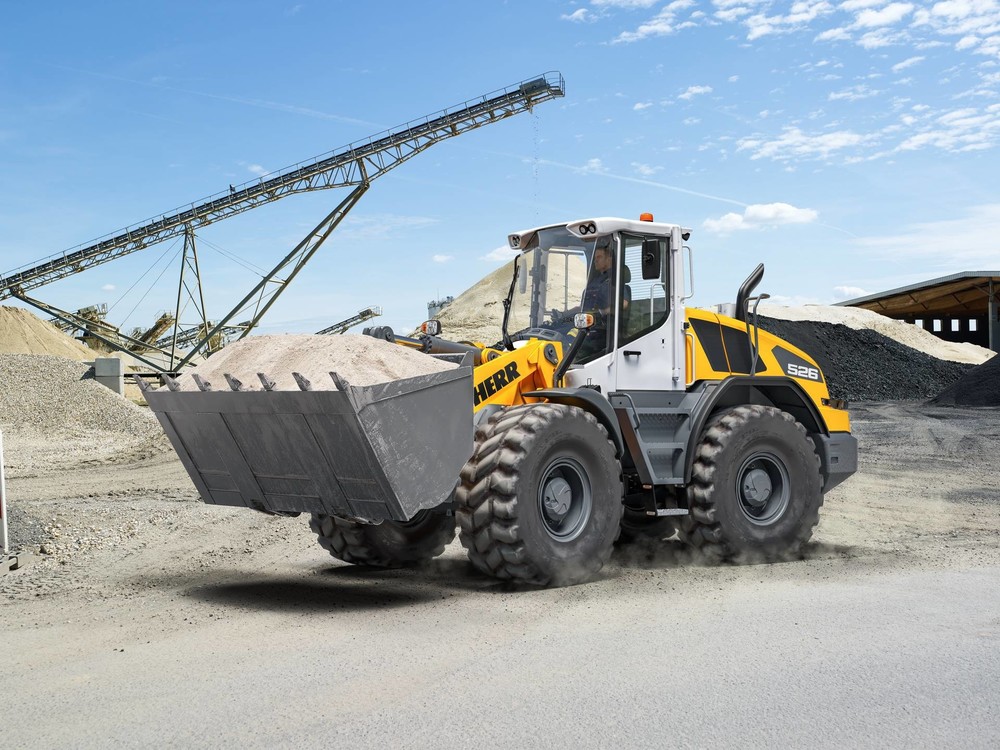 liebherr-new-wheel-loader-l526-rehandling-material-300dpi (1920).jpg