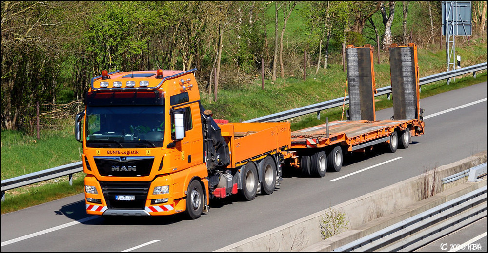 MAN_TGX26540_Hiab_XS477_Goldhofer4A.thumb.jpg.30885bef6559e9b2168f5a8bae0c8f9f.jpg