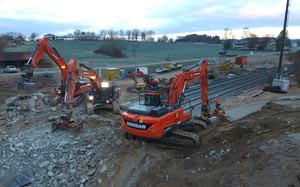 Mehr Informationen zu "Doosan Bagger: Arbeiten rund um die Uhr"