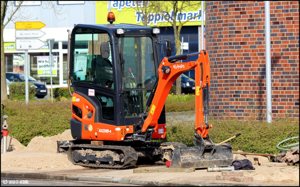 Kubota_KX018-4.thumb.jpg.50256008f85ba404f8e971d09ff0a88d.jpg