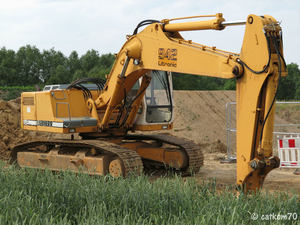 1308622358_Liebherr6.thumb.jpg.3a915e0deef11a7c1b6278fad9da5eec.jpg