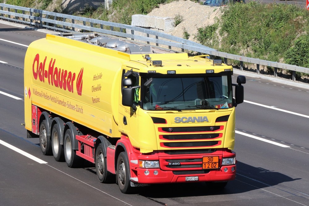 351918132_ScaniaR1349010x4TankwagenStaubHirzel-OelHauser.thumb.JPG.faf2b503578ebc619c7a9964b0d85b2a.JPG