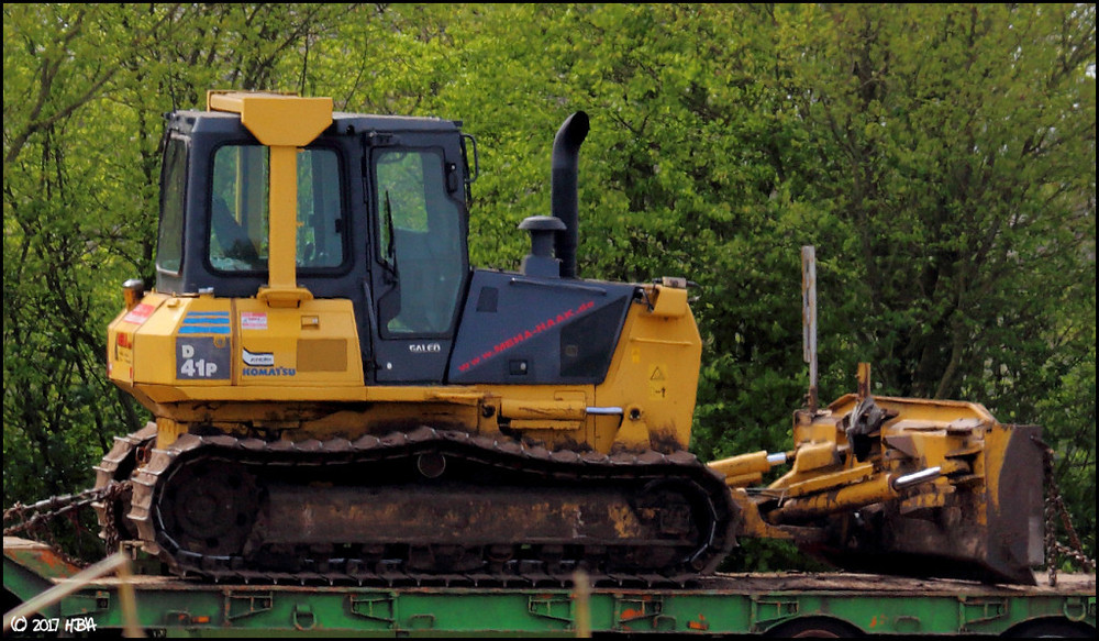 Komatsu_D41P.thumb.jpg.0383f50447eb78ceeb6faed7dbbf0c1a.jpg