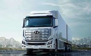 Mehr Informationen zu "Erster Brennstoffzellen-Lkw von Hyundai"