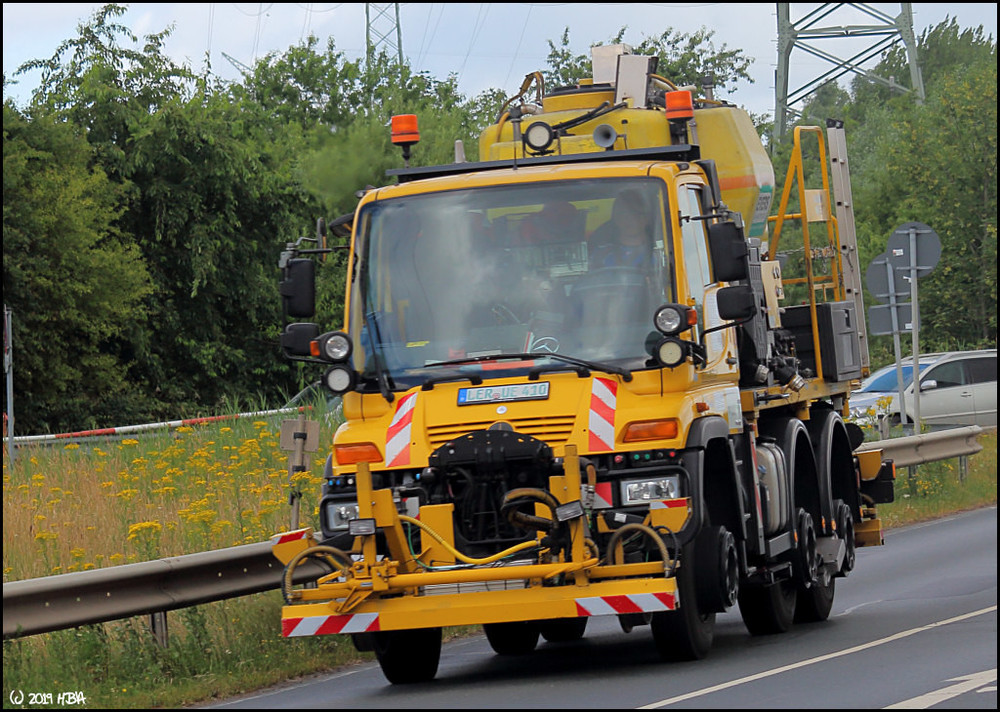 Unimog_2Wege_Evers.thumb.jpg.1cef5107e43e60a2741cf6e02d9e2458.jpg