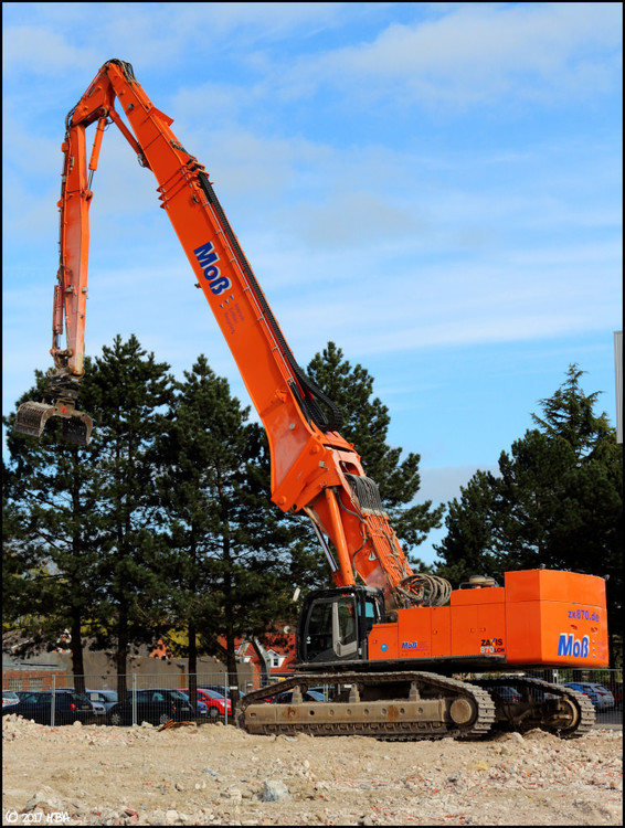 Hitachi_Zaxis_870LCH1.thumb.jpg.bafbe26ba7aa7d6ffd5e476c9e3cc7cf.jpg