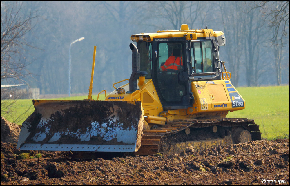 Komatsu_D51PXi_Bunte.thumb.jpg.801c6acb4aab24b57fbad208edd3077e.jpg