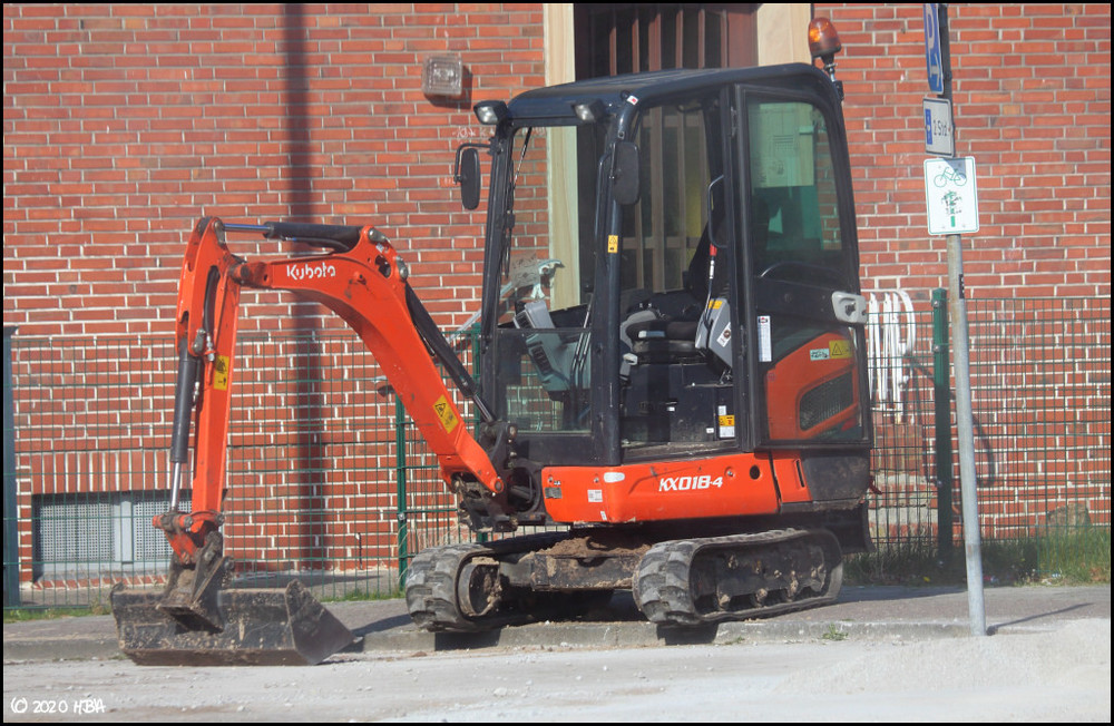 Kubota_KX018-4_DW.thumb.jpg.b08a755e2ec8e1528dbd4e2dc960698a.jpg