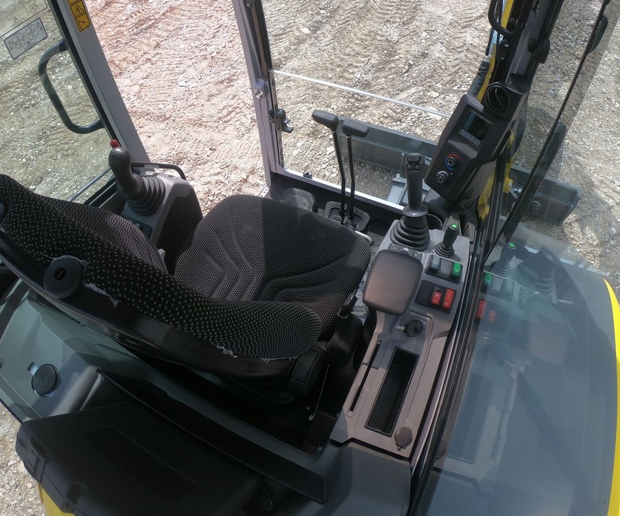 Wacker Neuson_EZ50_interieur (Kopie).jpg