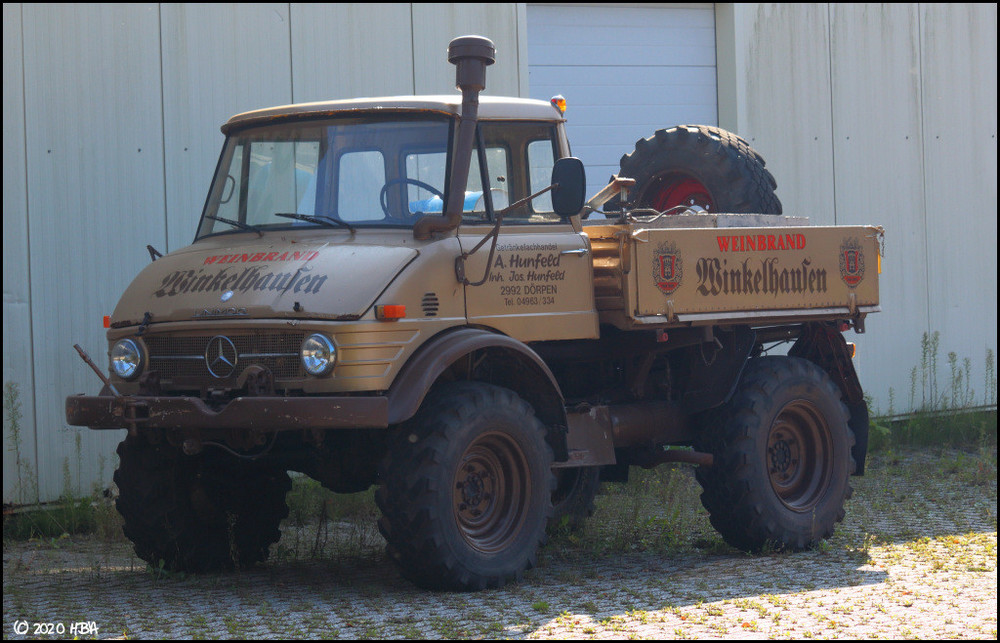 699723870_Mercedes_Unimog_Getrnke.thumb.jpg.57a09d024d79311fee69bfdc130fd1c8.jpg