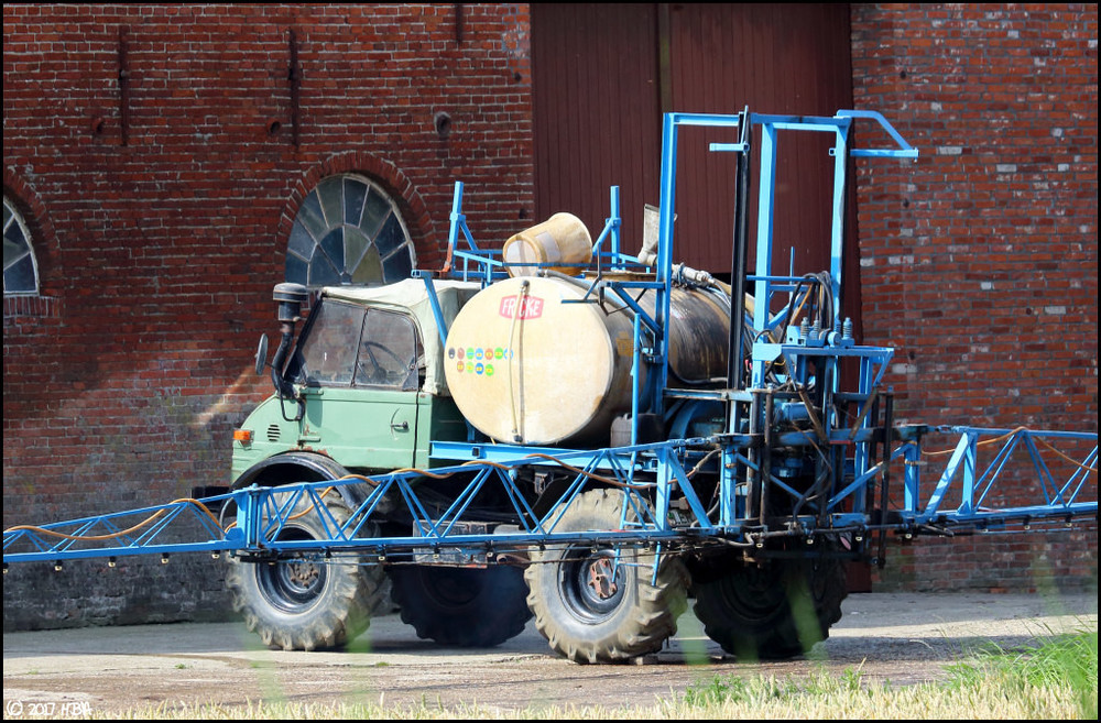 Unimog_Bunde.thumb.jpg.f57e60102850bdbd4a82d78488547231.jpg