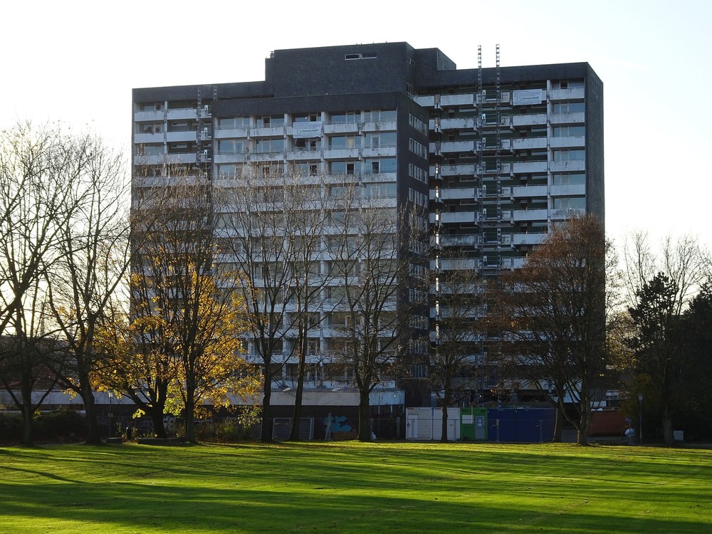 Hochhaus-Gladbeck-20-11-2020_001.thumb.jpg.e6eba86d4f4b4c16e61646169cebdf86.jpg