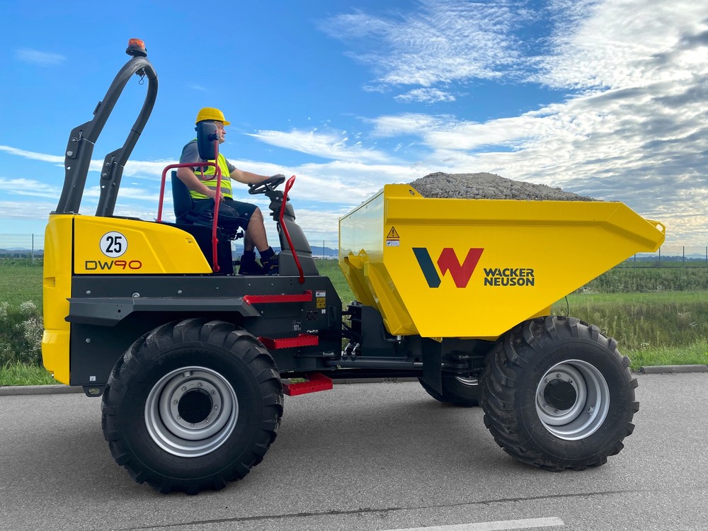 Wacker Neuson_DW90.jpg