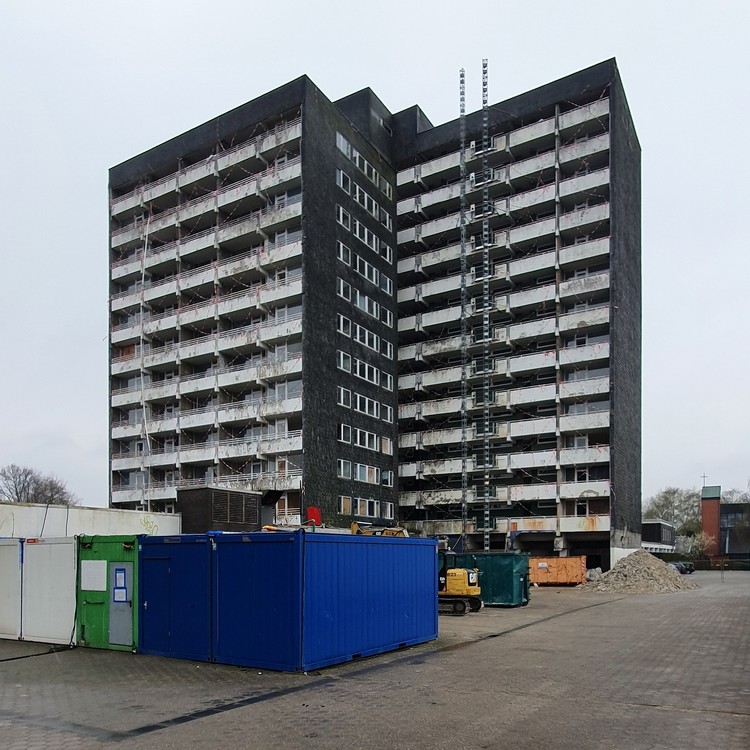 Hochhaus-Gladbeck-10-04-2021_001.thumb.jpg.9c2d62ec099c3acfd4323900628956a7.jpg