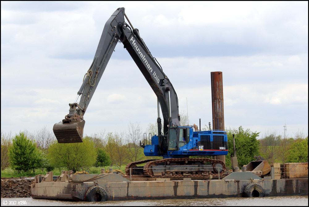 Caterpillar_385B_LME_Heuvelmann.thumb.jpg.d9de33860a8c0c6b46fdcc82f8c8e5ef.jpg