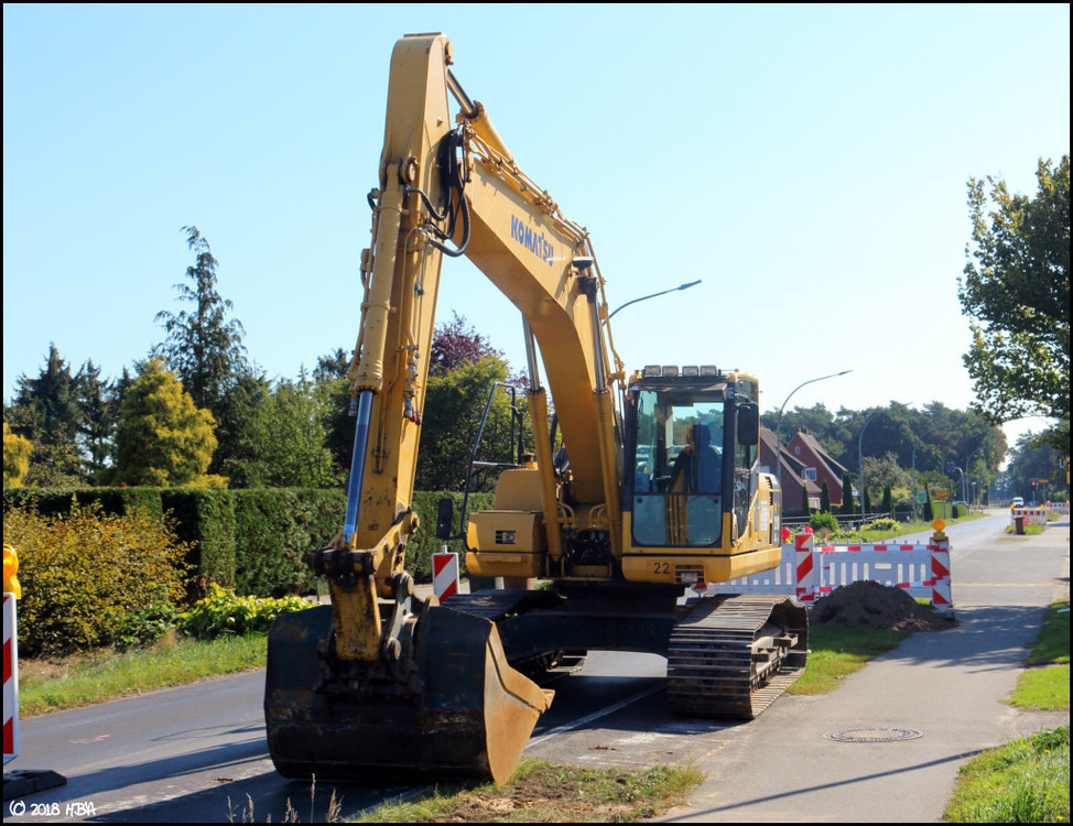 1496838389_Komatsu_PC210LC-8_Schlangen_Drpen.thumb.jpg.0f63360b940ca11f5156c9edfbda7c6a.jpg