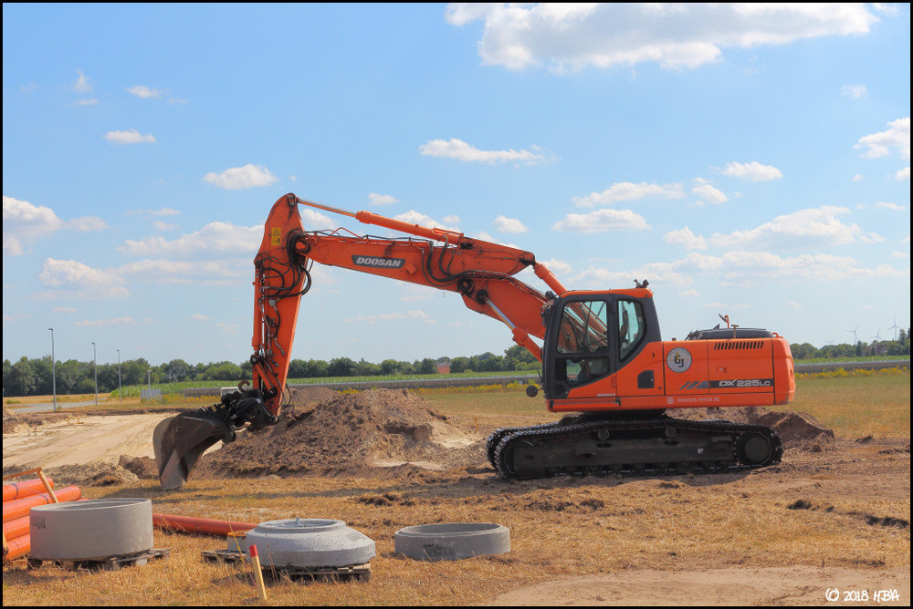 Doosan_DX225LC_VA_Neuheede.thumb.jpg.fb340e1435d47fe71cc41e3b793b7206.jpg