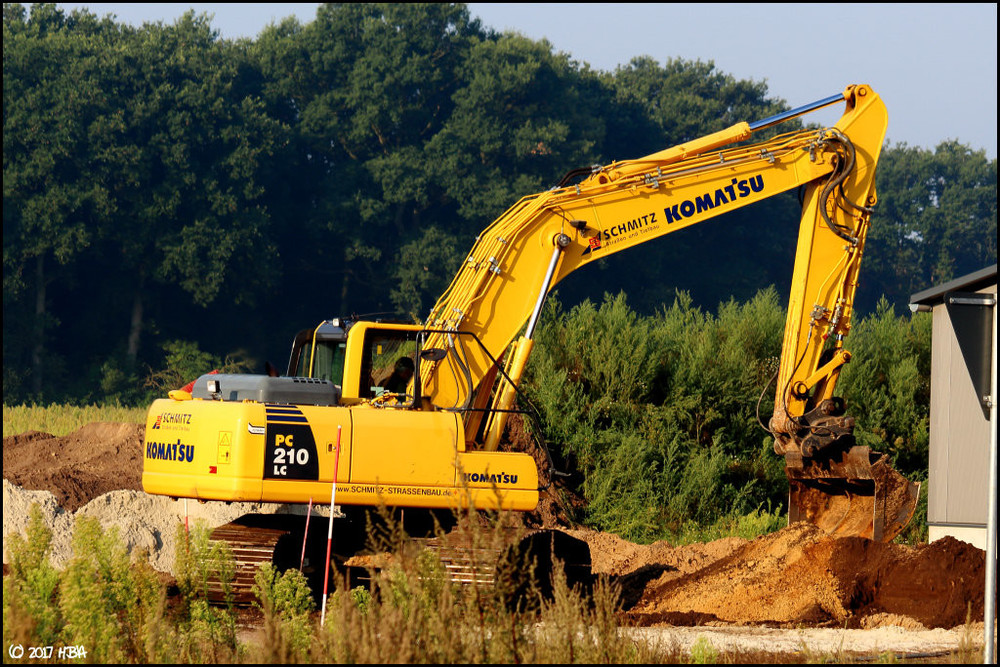 Komatsu_PC210LC-08_Schmitz.thumb.jpg.6c74ed6a5787756e7660458703b866f3.jpg