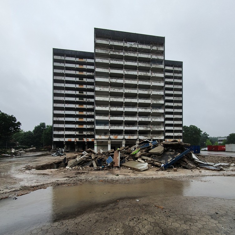 Abriss-Hochhaus-Gladbeck-14-07-2021_004.thumb.jpg.568e9d71558728b1ecc94e5d28f1c359.jpg