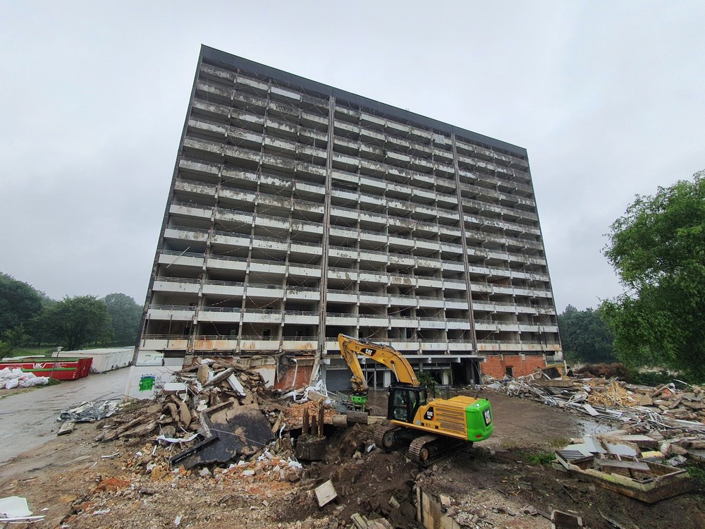 Abriss-Hochhaus-Gladbeck-14-07-2021_010.thumb.jpg.2e2b1b5c1b24b6cd506ad76fe794df44.jpg