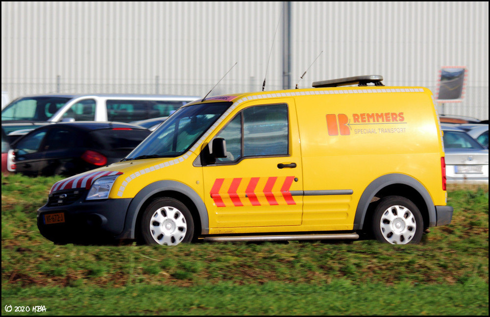 Ford_Transit_Connect_BF_Niederlande.thumb.jpg.418290b63935af49f4b45401159176c8.jpg