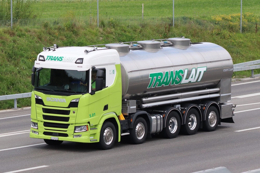 1000806042_ScaniaR1710x4TankwagenTranslait.thumb.JPG.ebf7a1a9969e7e9224c9c1f0eb7b19e7.JPG