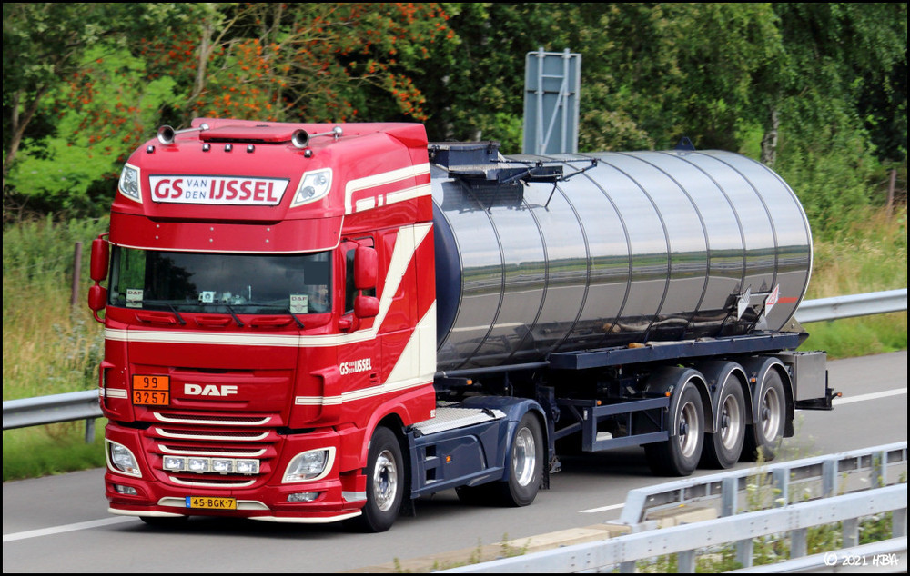 DAF_XF_E6_Tanker_Niederlande.thumb.jpg.fee5afb567ab7131b52f4daf9f7b56b2.jpg