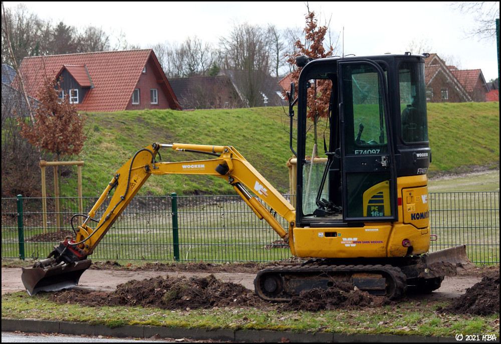 Komatsu_PC16R_Wocken.thumb.jpg.0f534edd9d3b4264707c6c89c81a8164.jpg