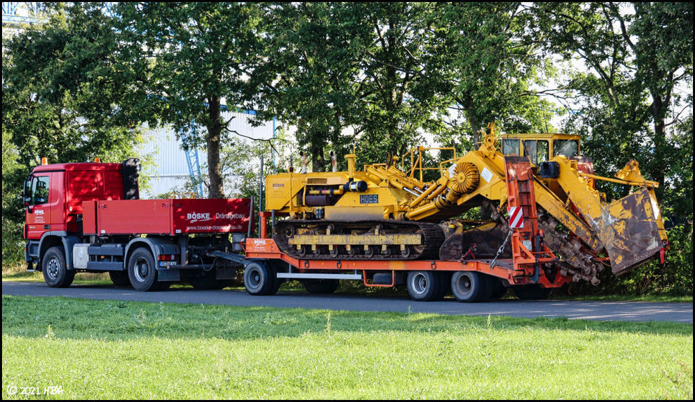 1717402509_Mercedes_Actros3_2041Hoes_Grabenfrse.thumb.jpg.1b16f80b2e8fe341c38a81a8e476479c.jpg