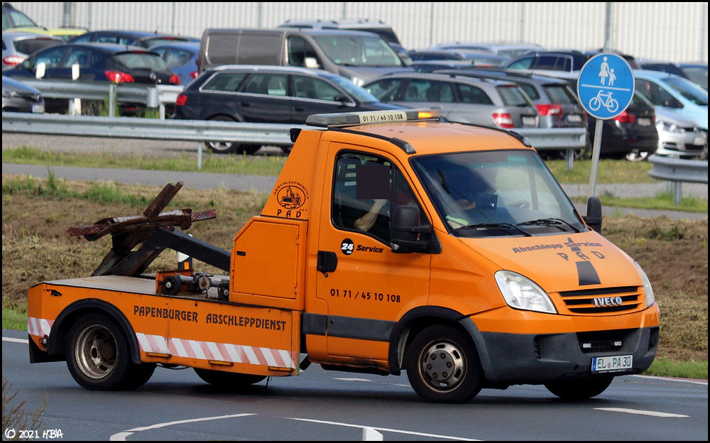 Iveco_Daily_Abschlepper.thumb.jpg.e83a50f9fc52ec053df65b72733c727f.jpg